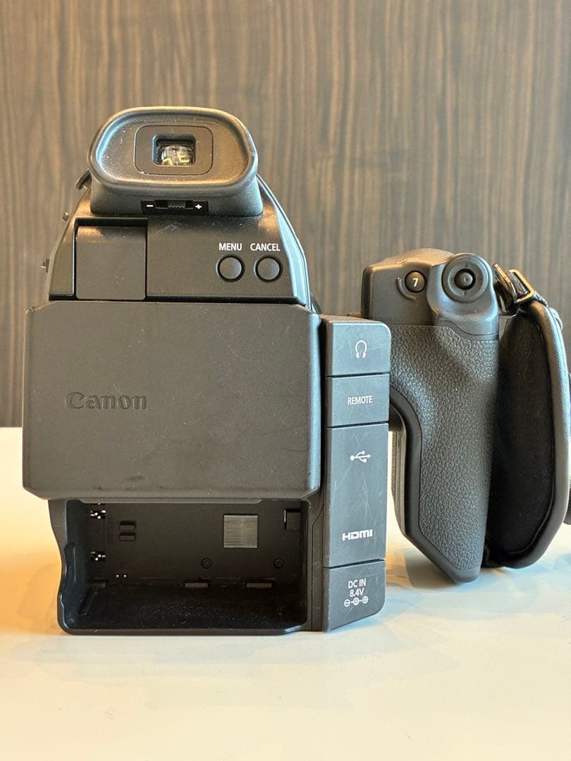 Canon EOS C100 ボディ（EFマウント）通電217時間