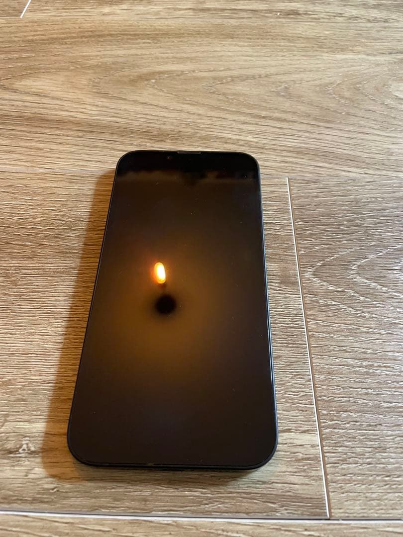 [超美品]　Apple iPhone 16eブラック 本体 充電ケーブル付き