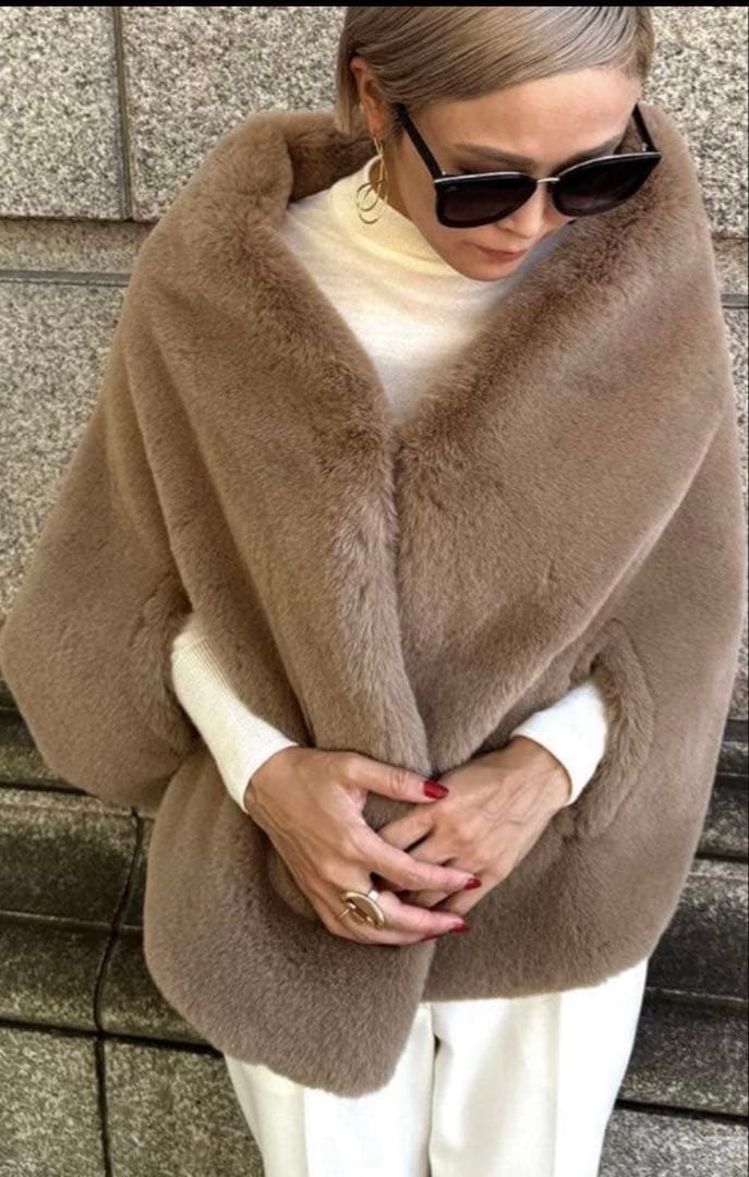 JENNE リッチボリュームファーケープ　ジェンヌ