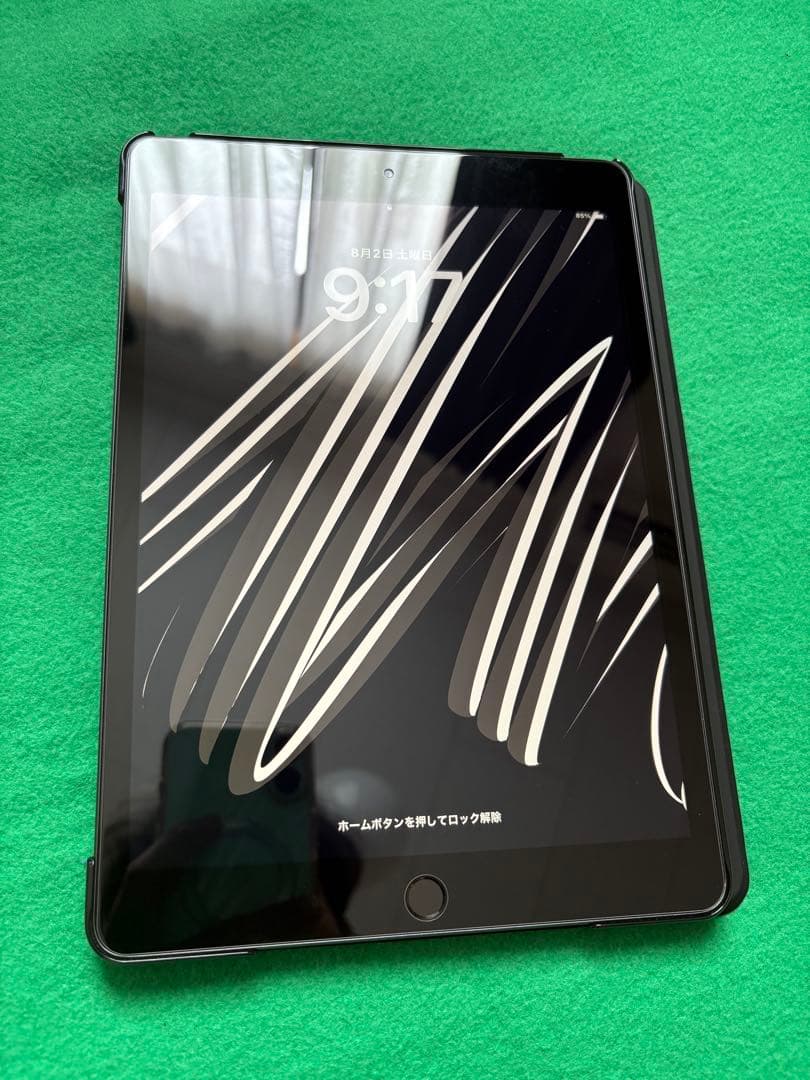 美品iPad 第7世代　32GB Cellular Apple SIMフリー