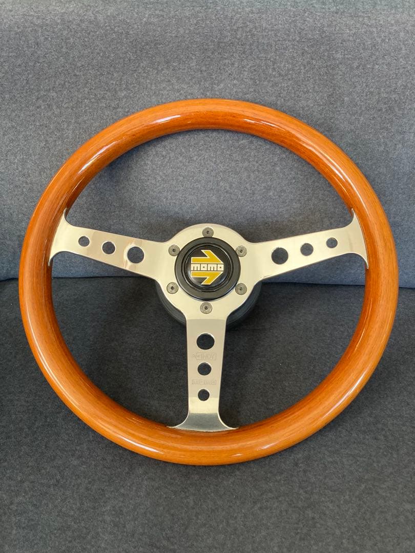 MOMO super INDY 1988年　ウッドステアリング