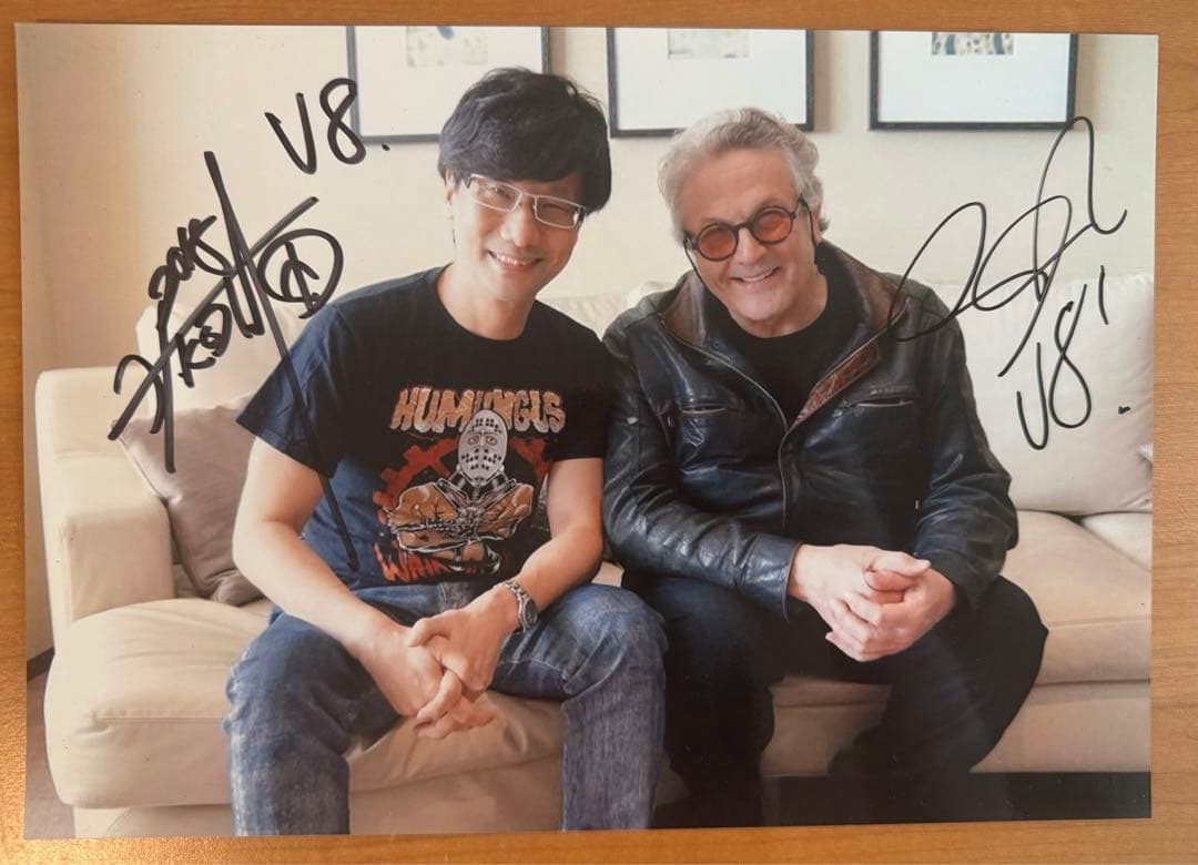 小島秀夫監督とジョージ・ミラー監督サイン入りA4写真