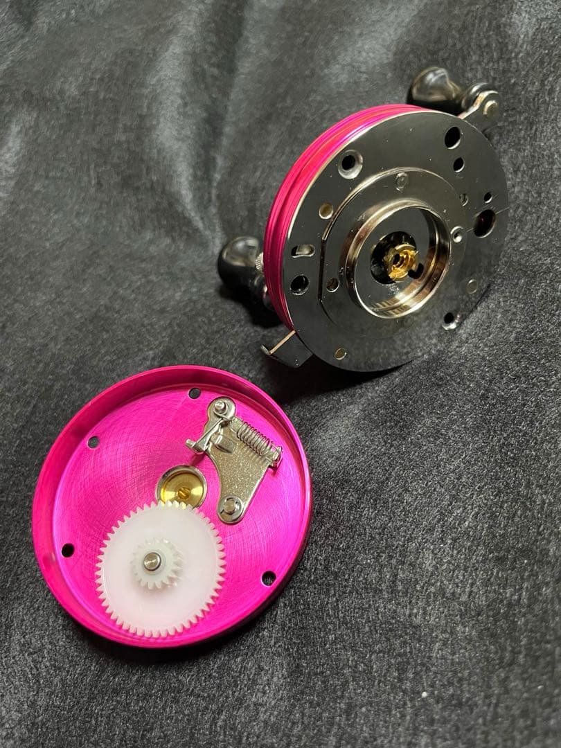 け*ん様 アブガルシア6500 csロケット　ピンク