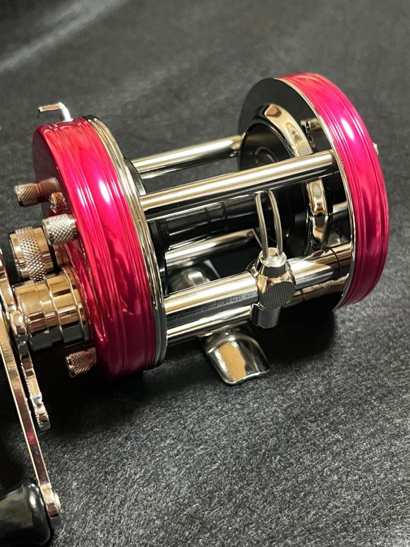 け*ん様 アブガルシア6500 csロケット　ピンク