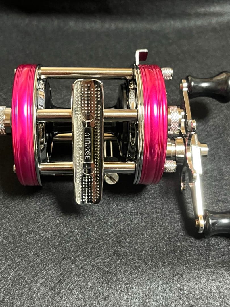 け*ん様 アブガルシア6500 csロケット　ピンク