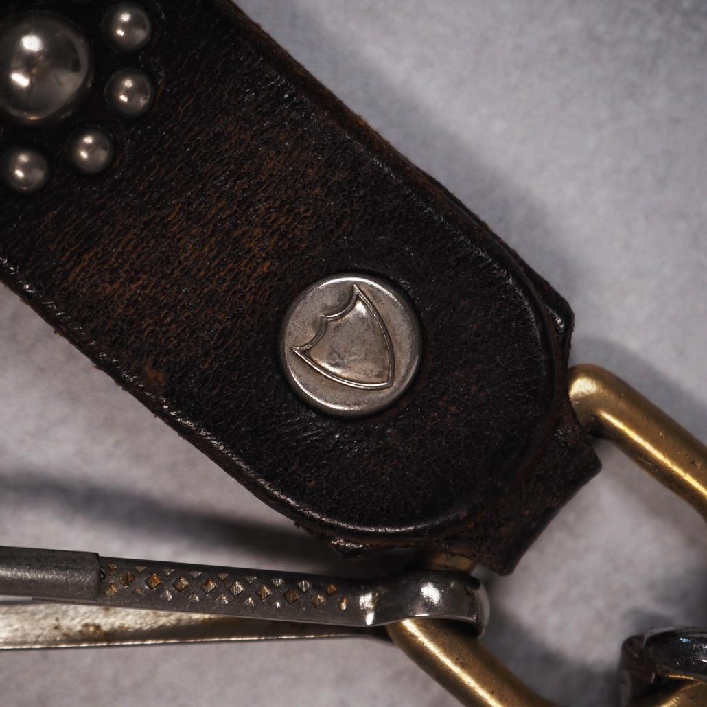 HTC フラワースタッズ ウォレットチェーン 茶芯 ヴィンテージ レザー 本革