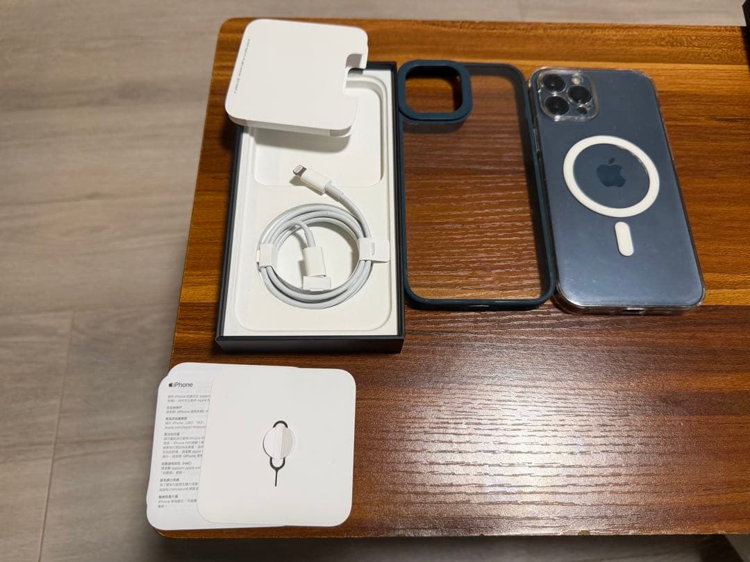 【超絶美品】iPhone 12promax 512GB SIMフリー