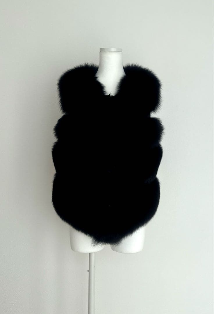 新品未使用　zoeeフォックスファーベスト(ビックスキン)