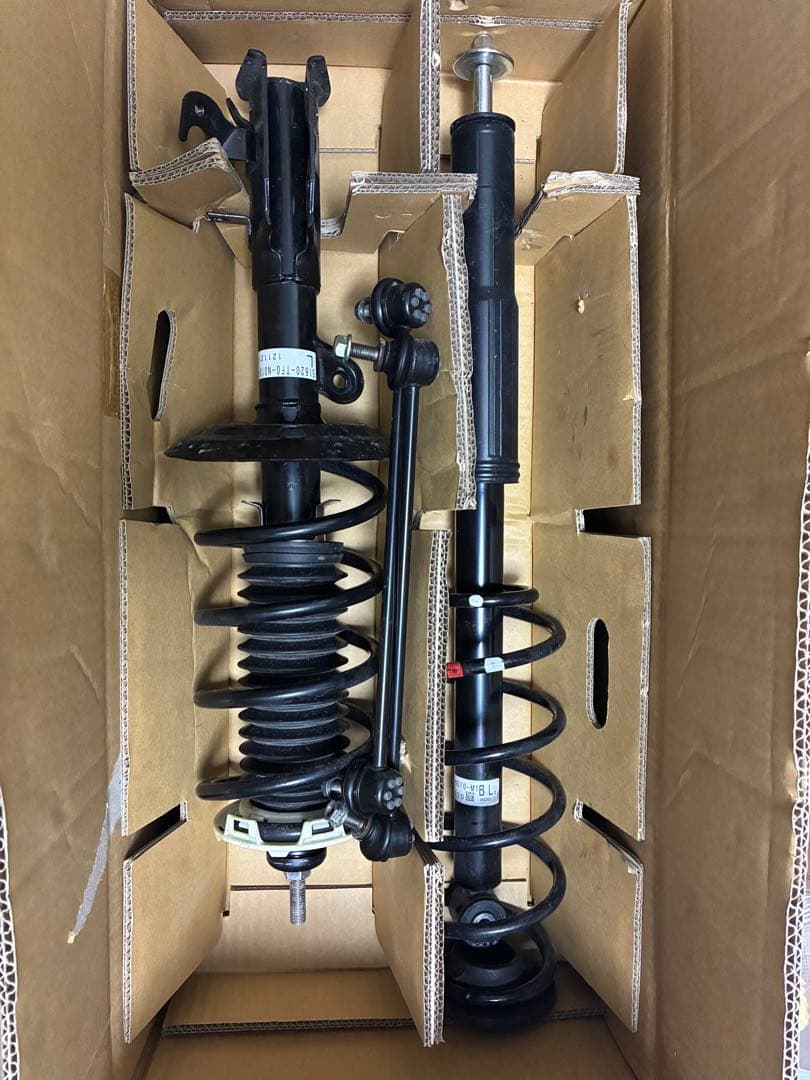 フィット ge8 純正ショック　年式2011年3月