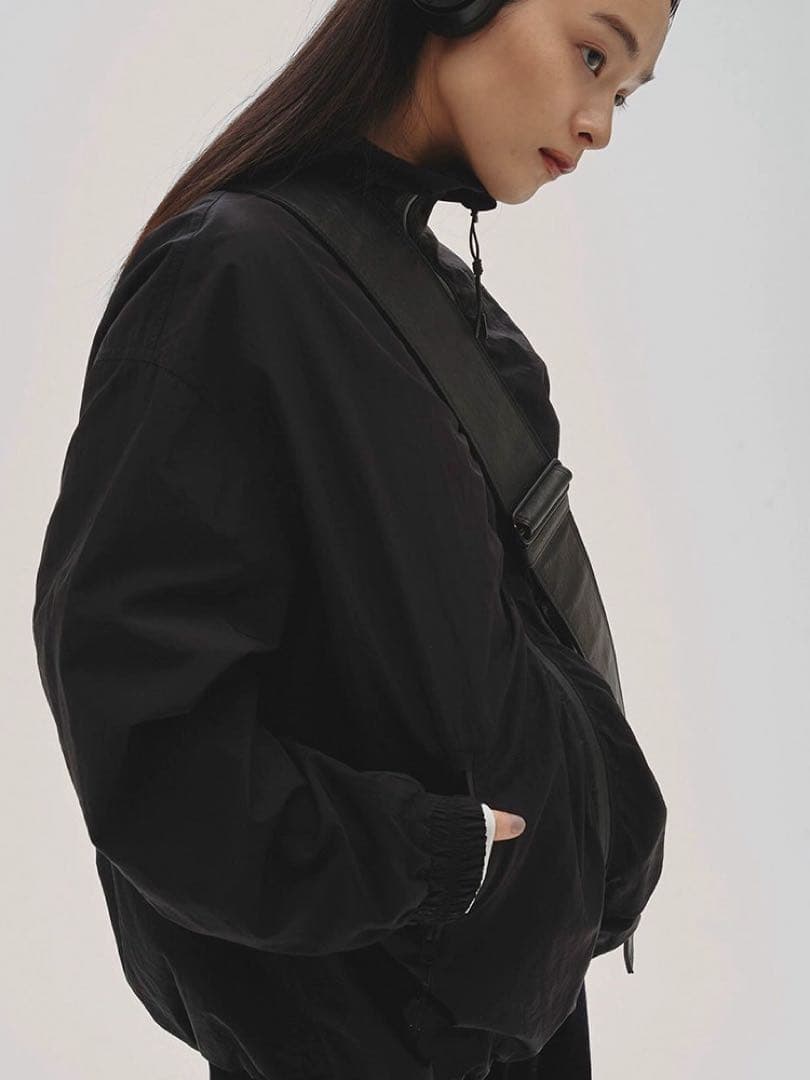 新品未着用　todayful風アウター　軽くて羽織りやすいブラックのアウター