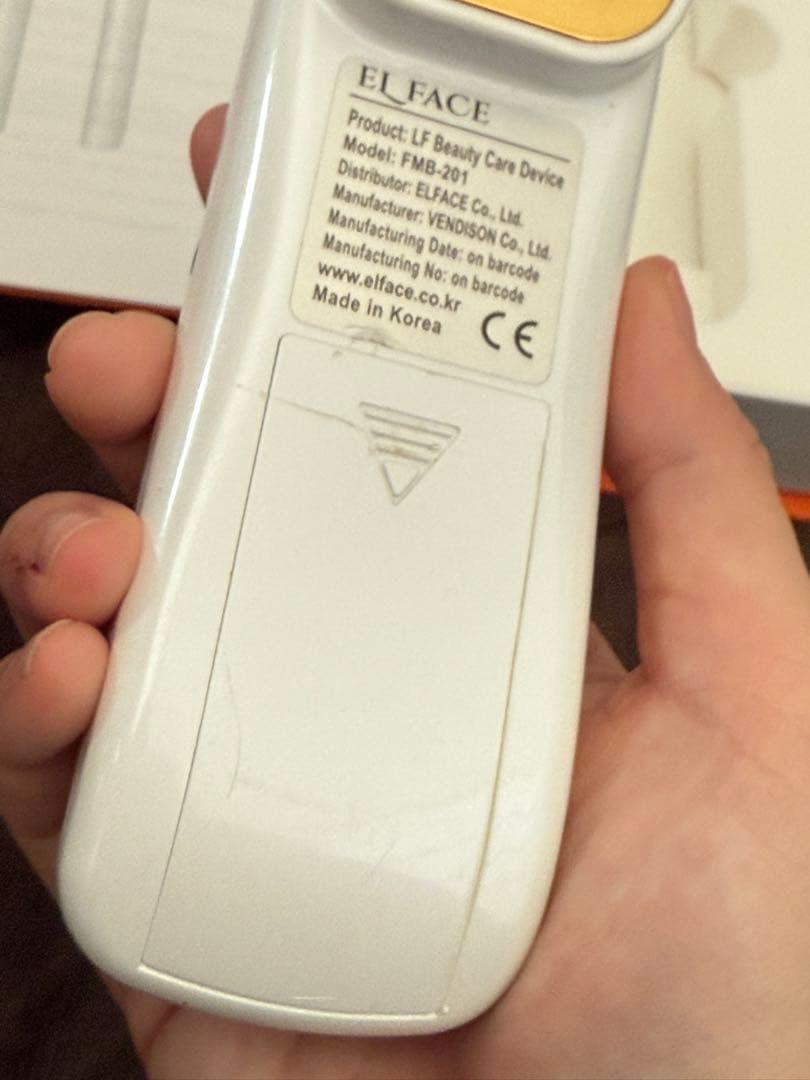 値下げ可能！ELFACE 美顔器 コンパクト ホワイト