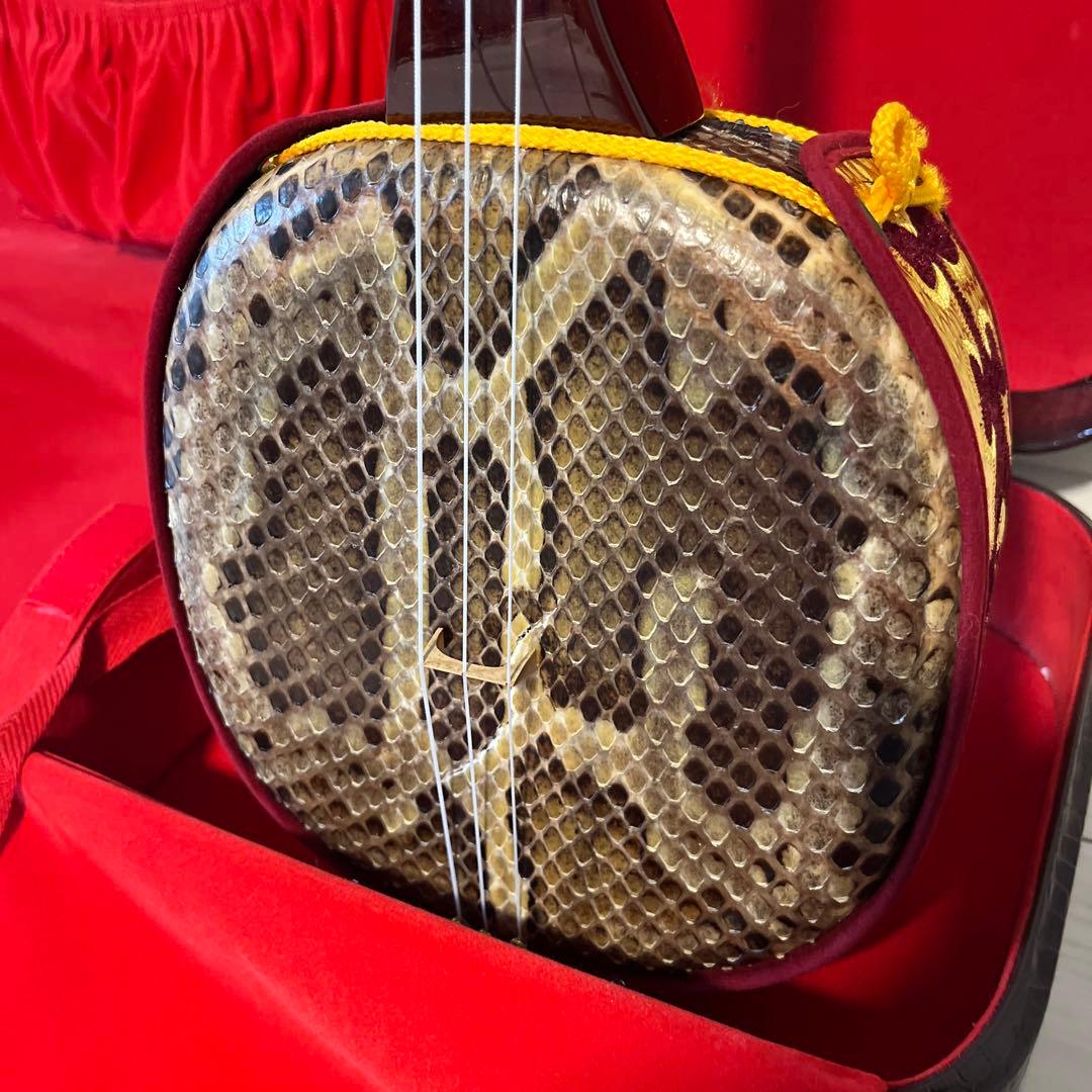 三線　沖縄三線　ほぼ未使用品　本革