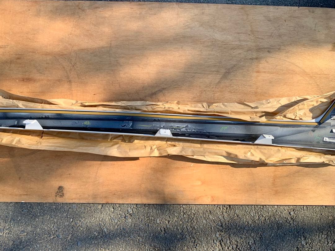 モデリスタ プリウス 50 右サイドスカート ZVW50/ZVW51/ZVW55