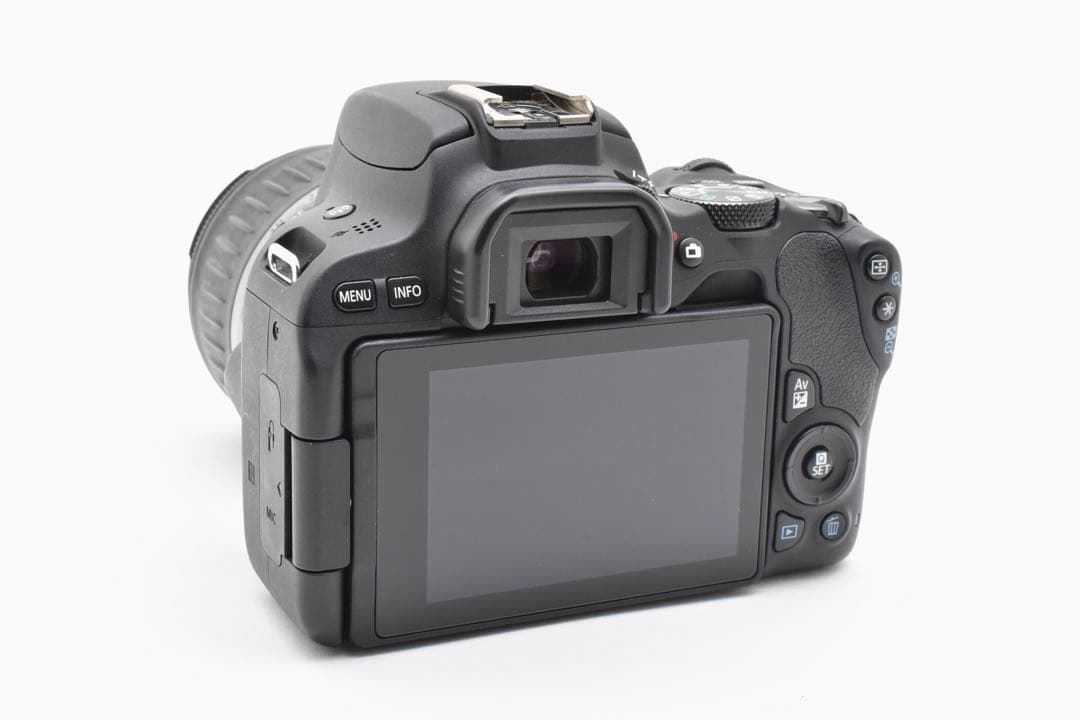 デジタル一眼レフカメラCANON EOS Kiss X9標準レンズセット