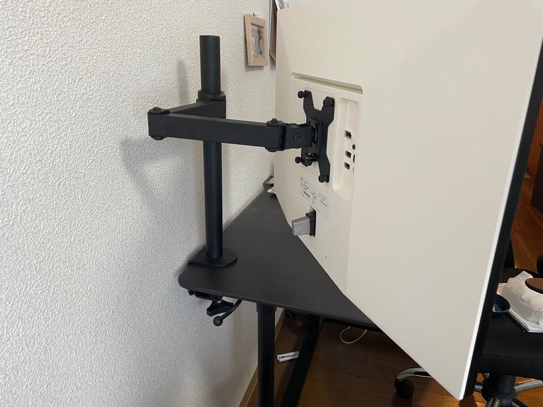 LG 4K 27UL500-W 27インチ モニター VESAマウント対応