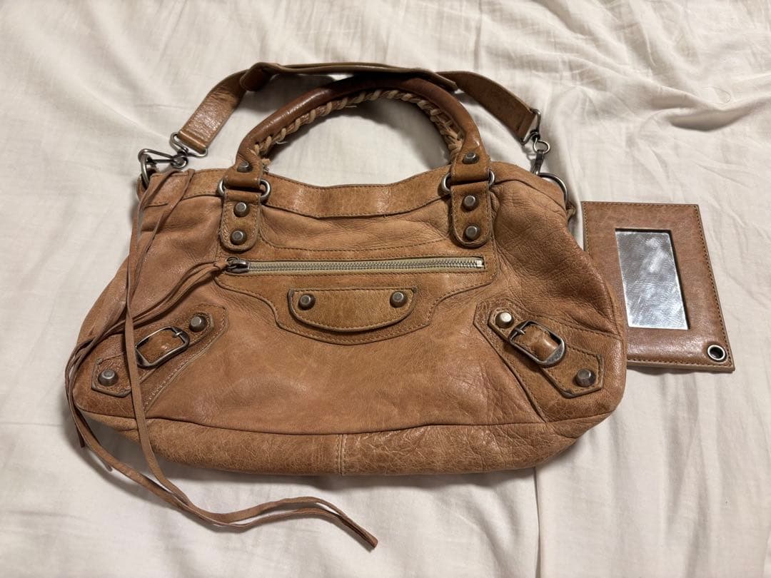 BALENCIAGA FIRST ザ ファースト ベージュ　バレンシアガ