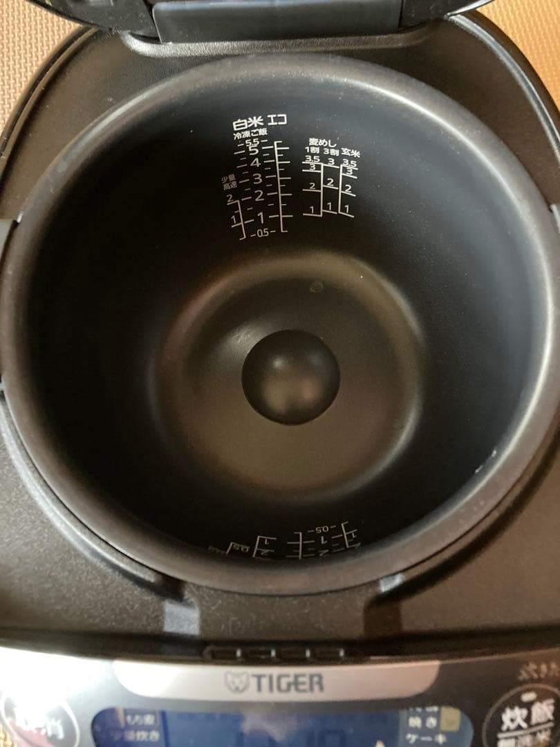 1回使用　タイガー魔法瓶　炊飯器 5合 IH式 JPW-X100HD 説明書付き