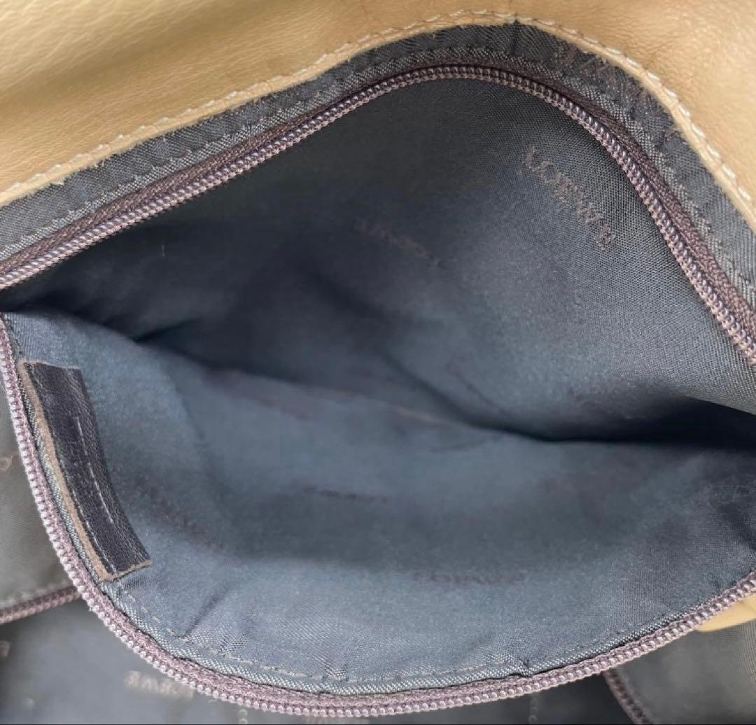 ゆな LOEWE ナッパアイレ イエローとベージュのバッグ 限定カラー