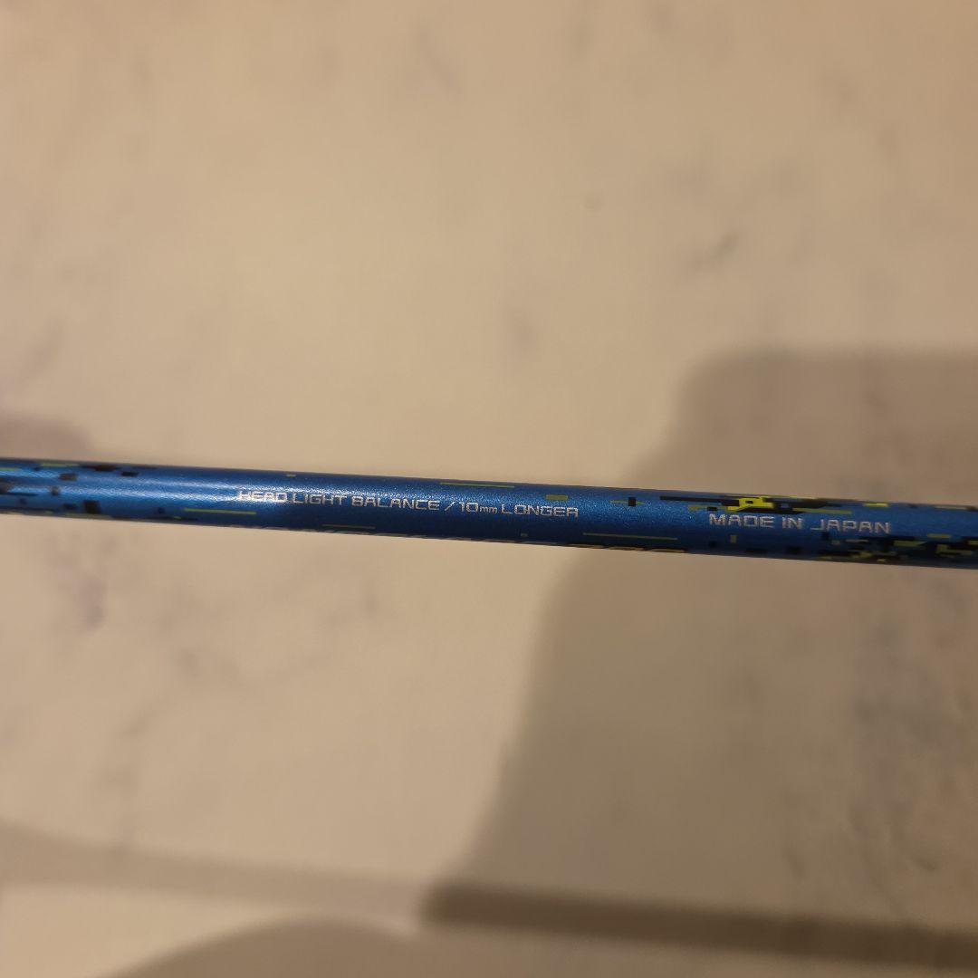 ヨネックス　ナノフレア700 　5UG6