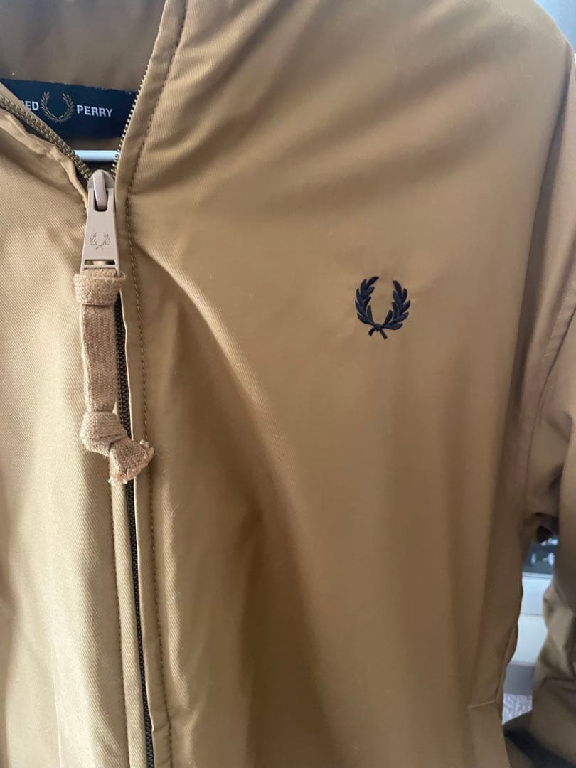 Fred Perry フード付きブラウンジャケット