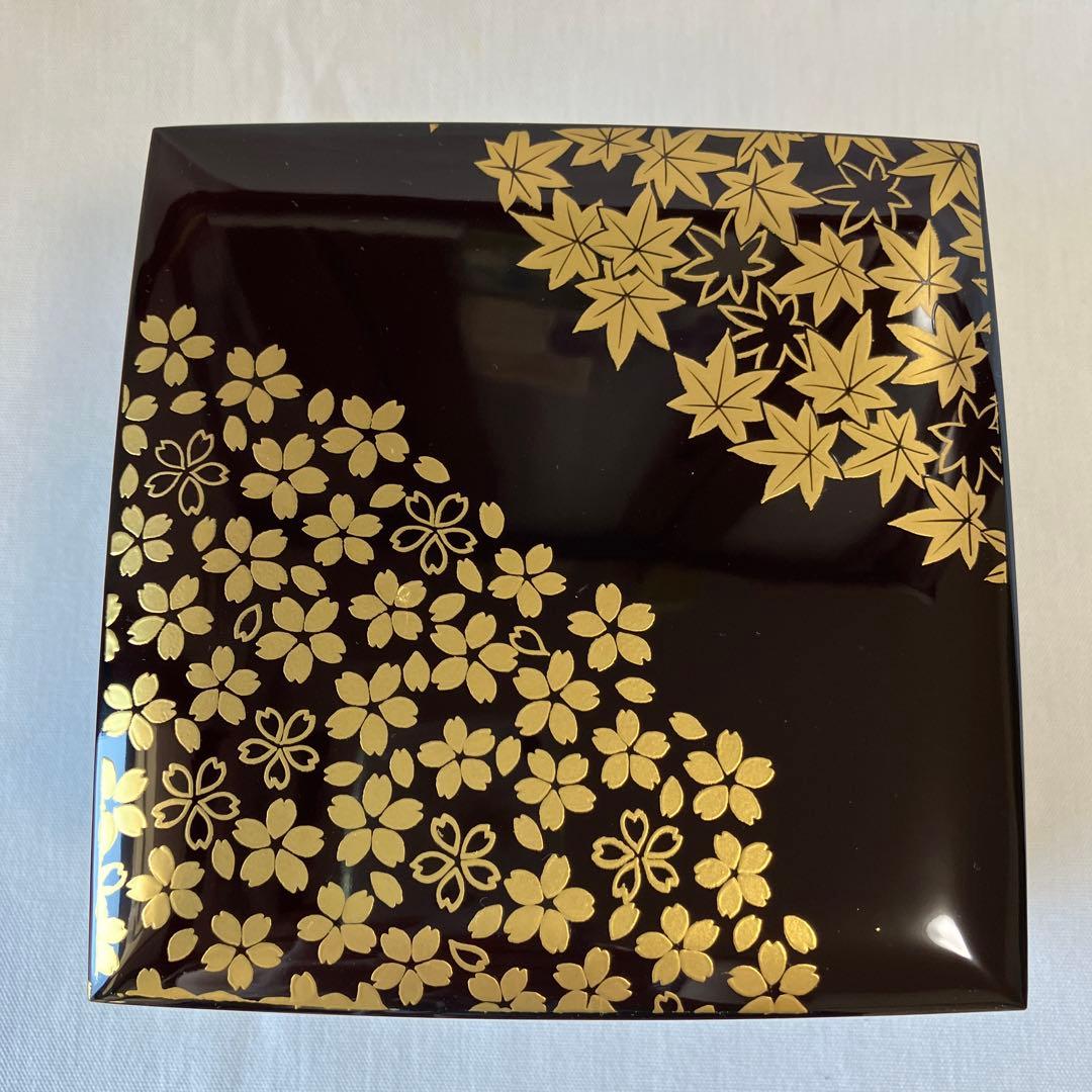 越前漆器　越前塗　溜塗り　本重箱　お重　重箱　二段重　二段重箱春秋蒔絵　桜と紅葉
