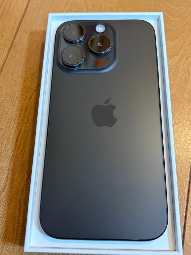 iPhone 15 Pro 128GB ブラックチタニウム SIMフリー 美品
