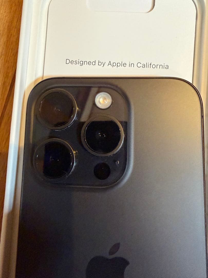 iPhone 15 Pro 128GB ブラックチタニウム SIMフリー 美品