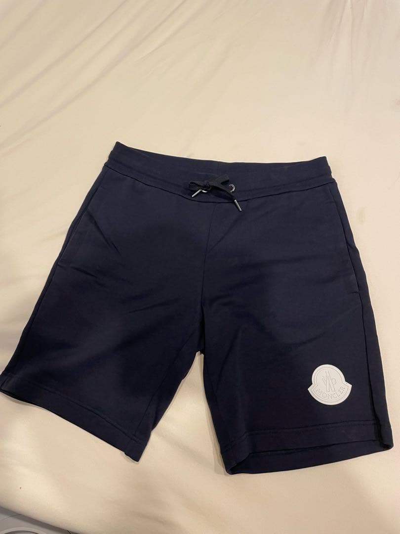 モンクレール　 ロゴワッペン　スウェット　美品　ショートパンツ　紺色　正規品