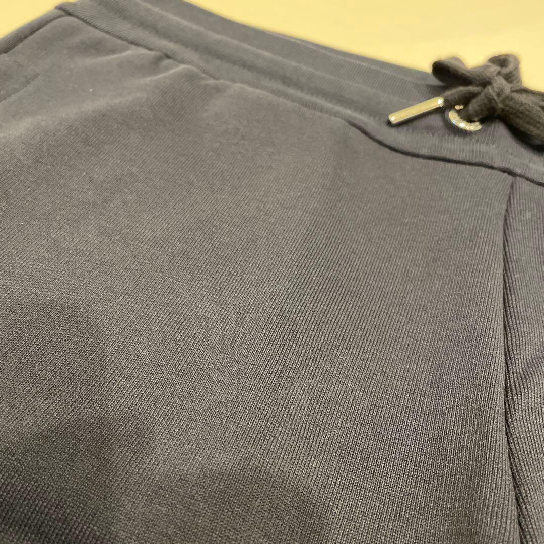 モンクレール　 ロゴワッペン　スウェット　美品　ショートパンツ　紺色　正規品