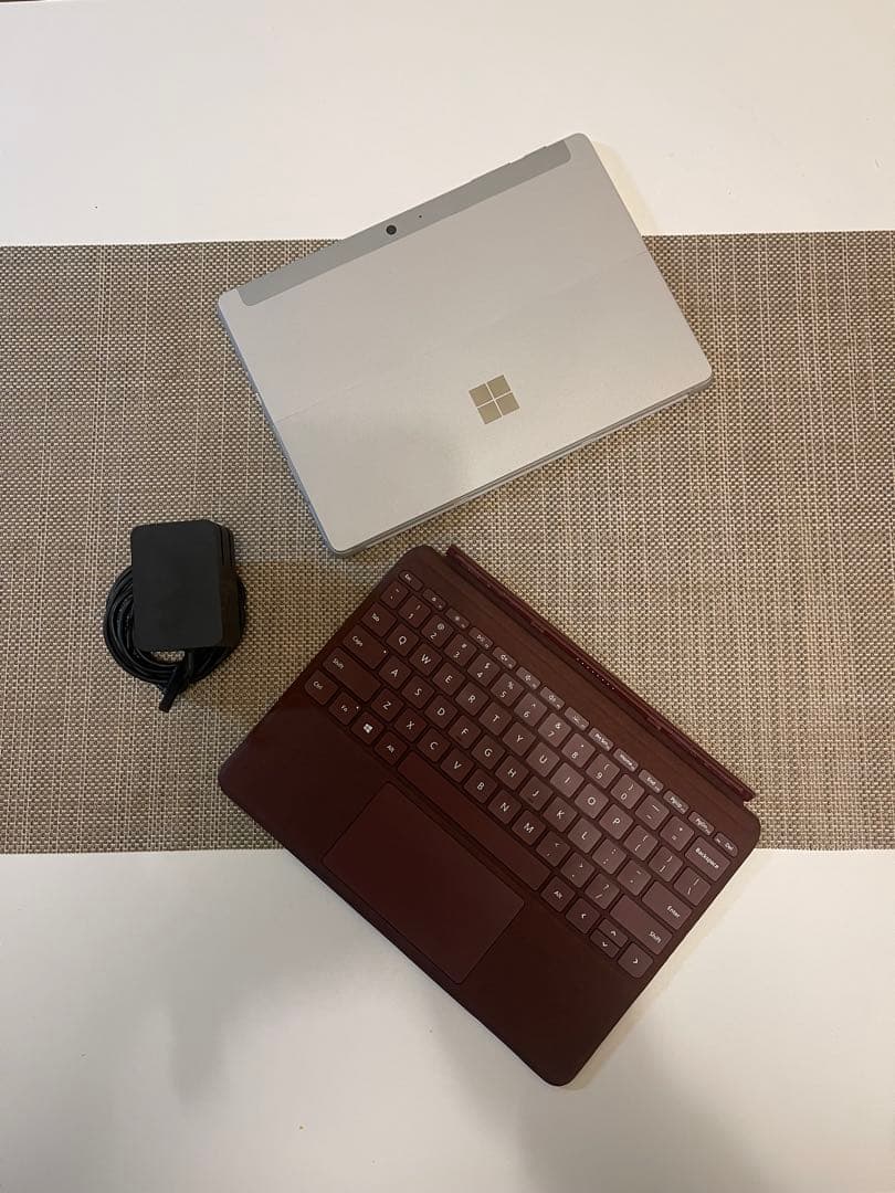 Microsoft Surface シルバー本体 ブラウンキーボード 充電器付き