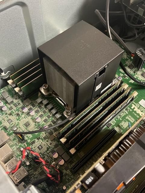 Dell T3610 20スレッドCPU/メモリ32GB/SSD256G＋2TB