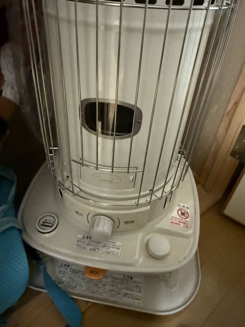 徳島23年式コロナ対流型石油ストーブ木造17畳コンクリート23畳までタンク一体式