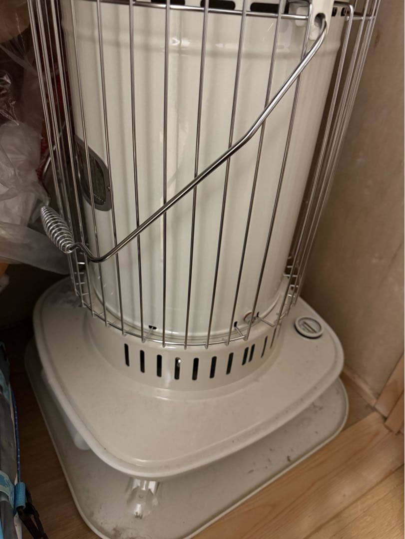 徳島23年式コロナ対流型石油ストーブ木造17畳コンクリート23畳までタンク一体式