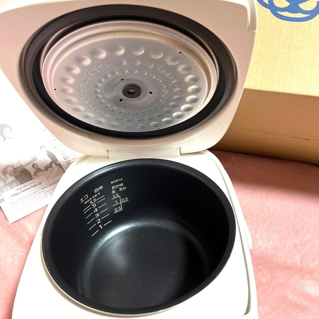 マイコン炊飯ジャー炊き立て　5.5合炊き　ホワイト　保証証付き
