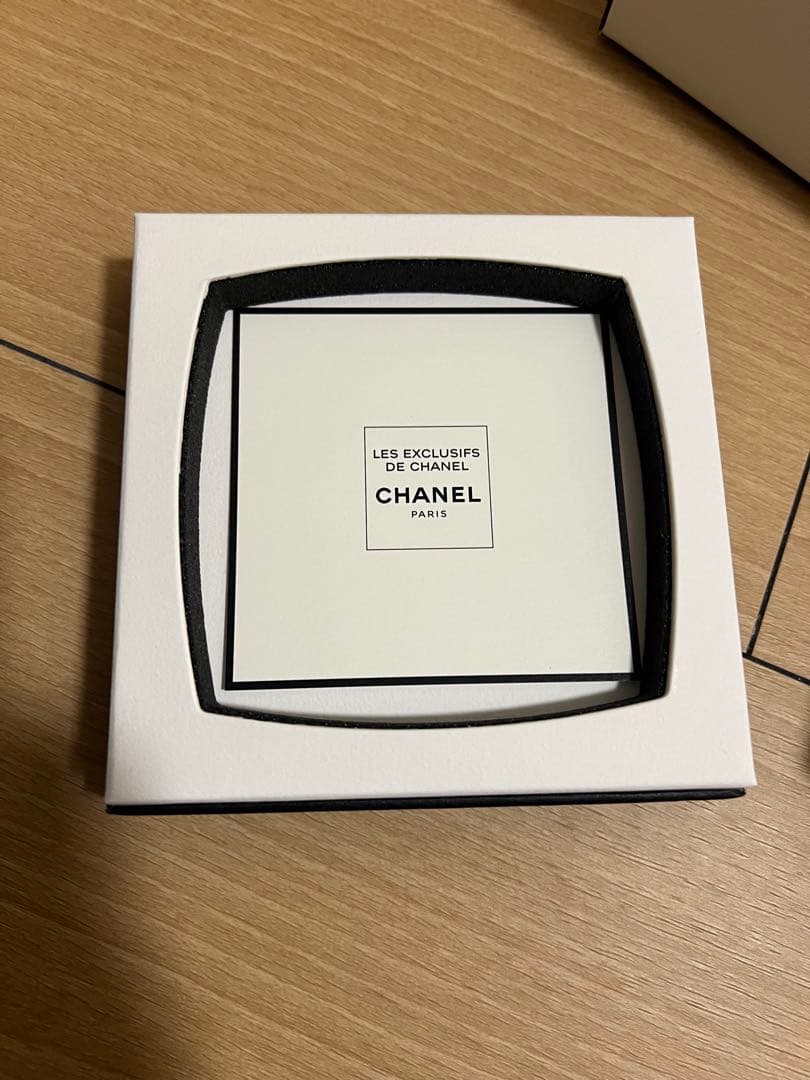 シャネル　CHANEL レ　ゼクスクルジフ　フレッシュ　ボディクリーム