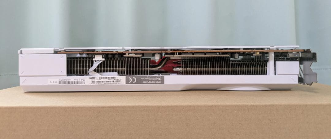 グラフィックボード・グラボ・ビデオカード SAPPHIRE PURE Radeon RX 7700 XT