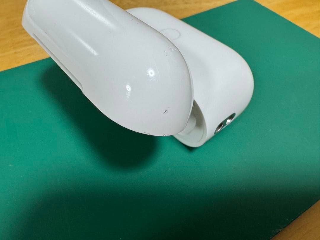 AirPods Pro 2 本体 充電ケース付き Lightningモデル