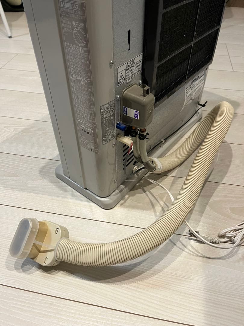 コロナ 温水ルームヒーター ファンコンベクター CRH-400CS 2012年製