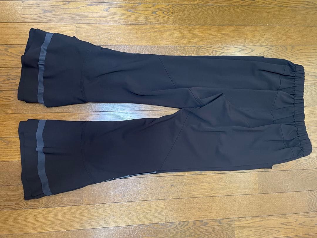 アルベロベロフレアパンツ 黒 刺繍付き