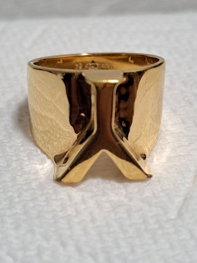 Chloe イニシャル リング Y