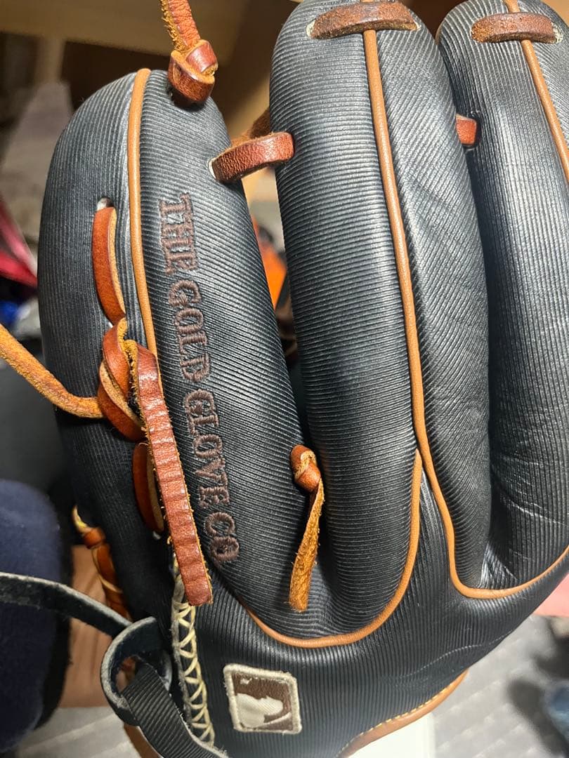 日本未発売ローリングス 硬式 投手用 兼内野手用デニムグラブ