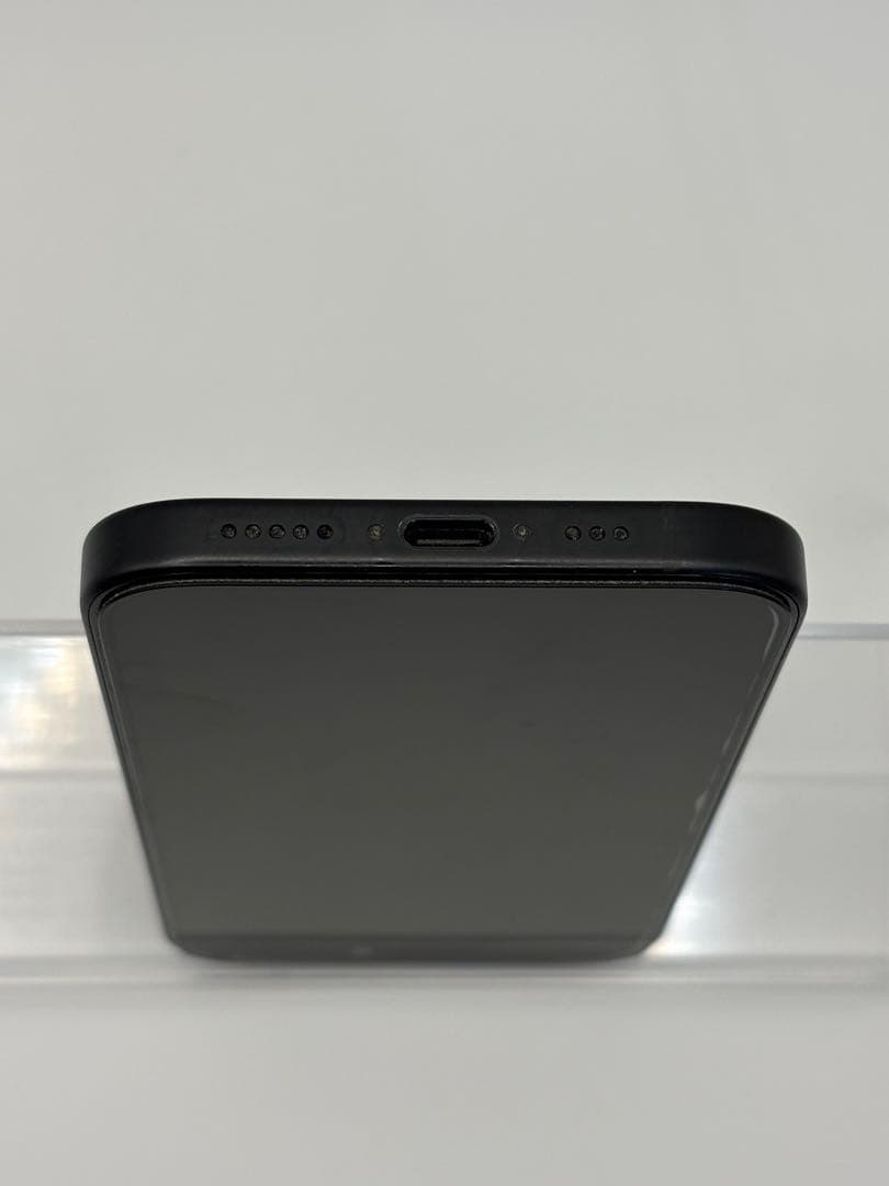 iPhone 15　ブラック　256GB simフリー