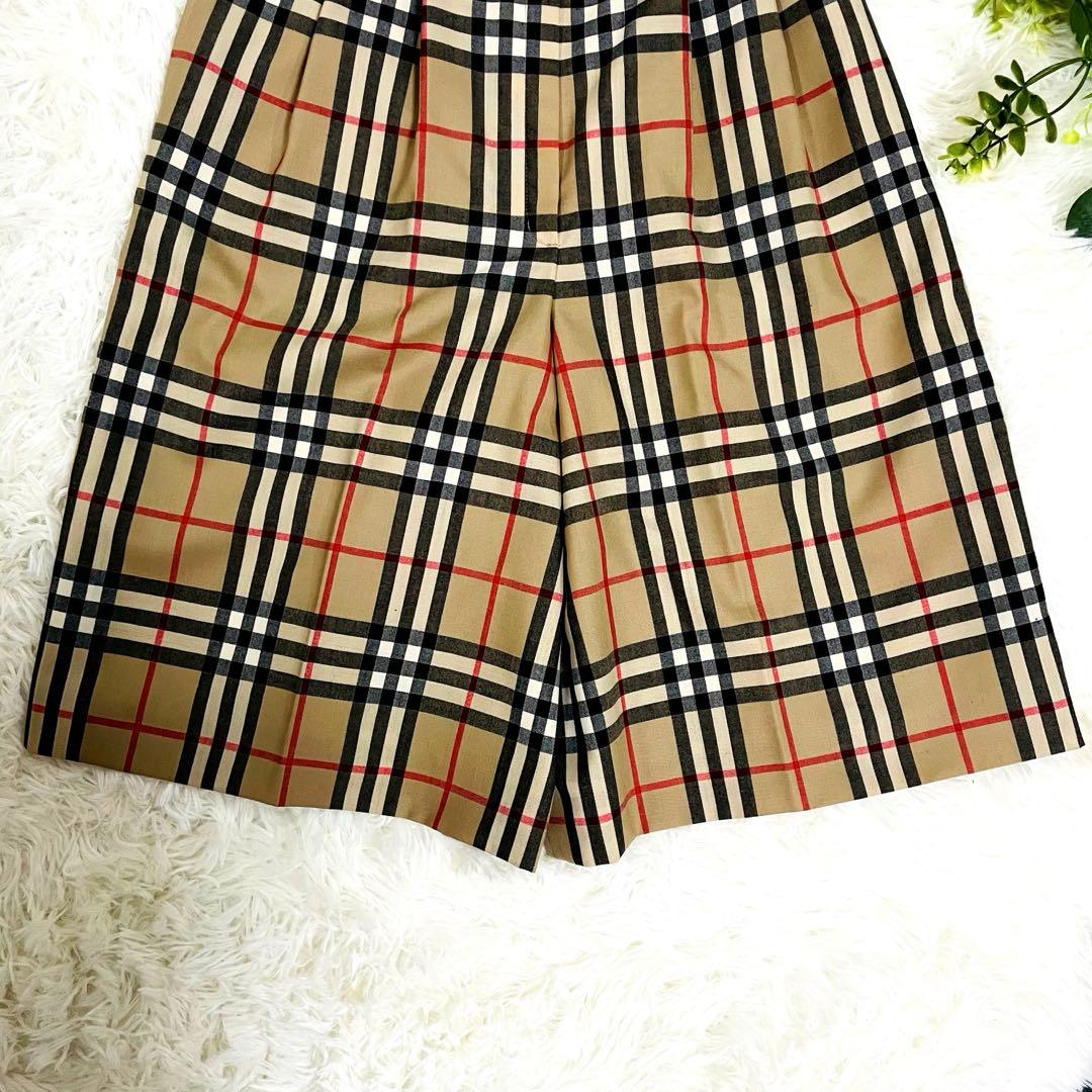 Burberrys　ショートパンツ　ノバチェック　ロゴ刻印ボタン