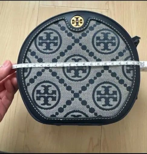Tory Burchモノグラム 円形ショルダーバッグ ネイビー
