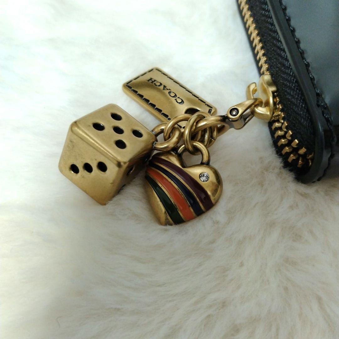 【未使用品】コーチ エッセンシャル スモール ジップ チャーム ウォレット