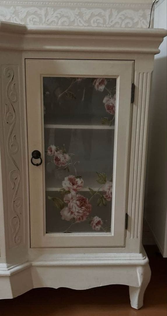薔薇　キャビネット　サイドボード　白家具　猫足　アンティーク調　たのメル便可能