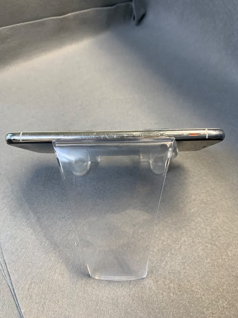 美品　国内版　SIMフリー　iPhoneXS 64GB ホワイト色