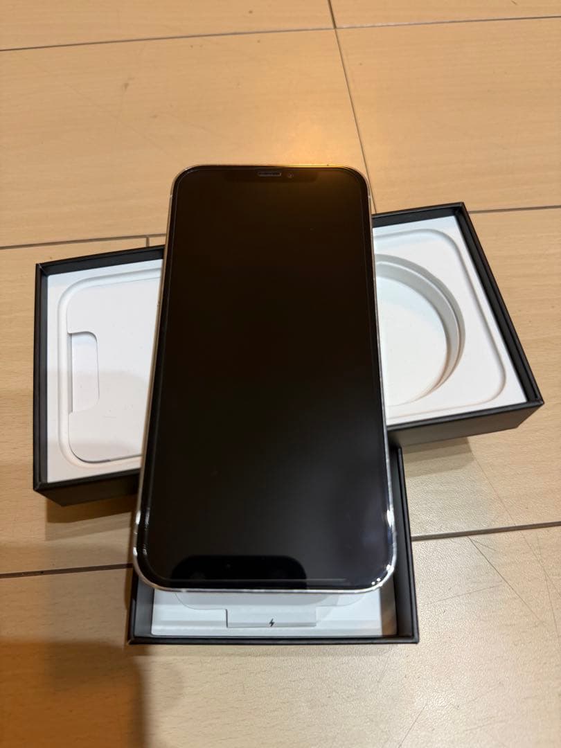 Apple iPhone 12 Pro 512 GB シルバー