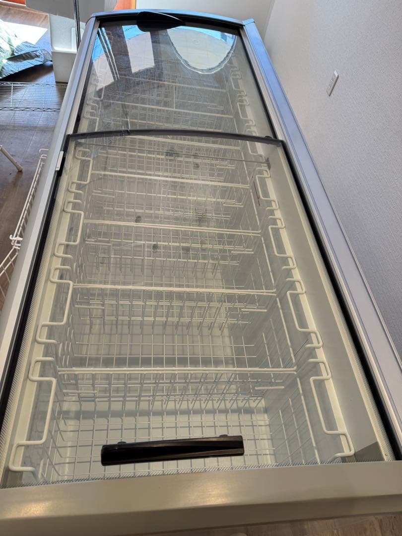 S*R様 冷凍ショーケース JCMCS-405L 冷凍庫 予備カゴ2つ付