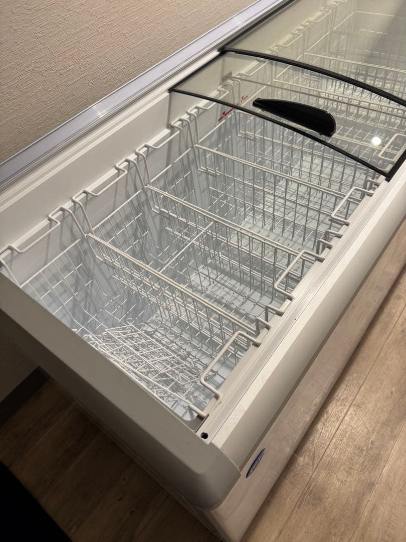 S*R様 冷凍ショーケース JCMCS-405L 冷凍庫 予備カゴ2つ付